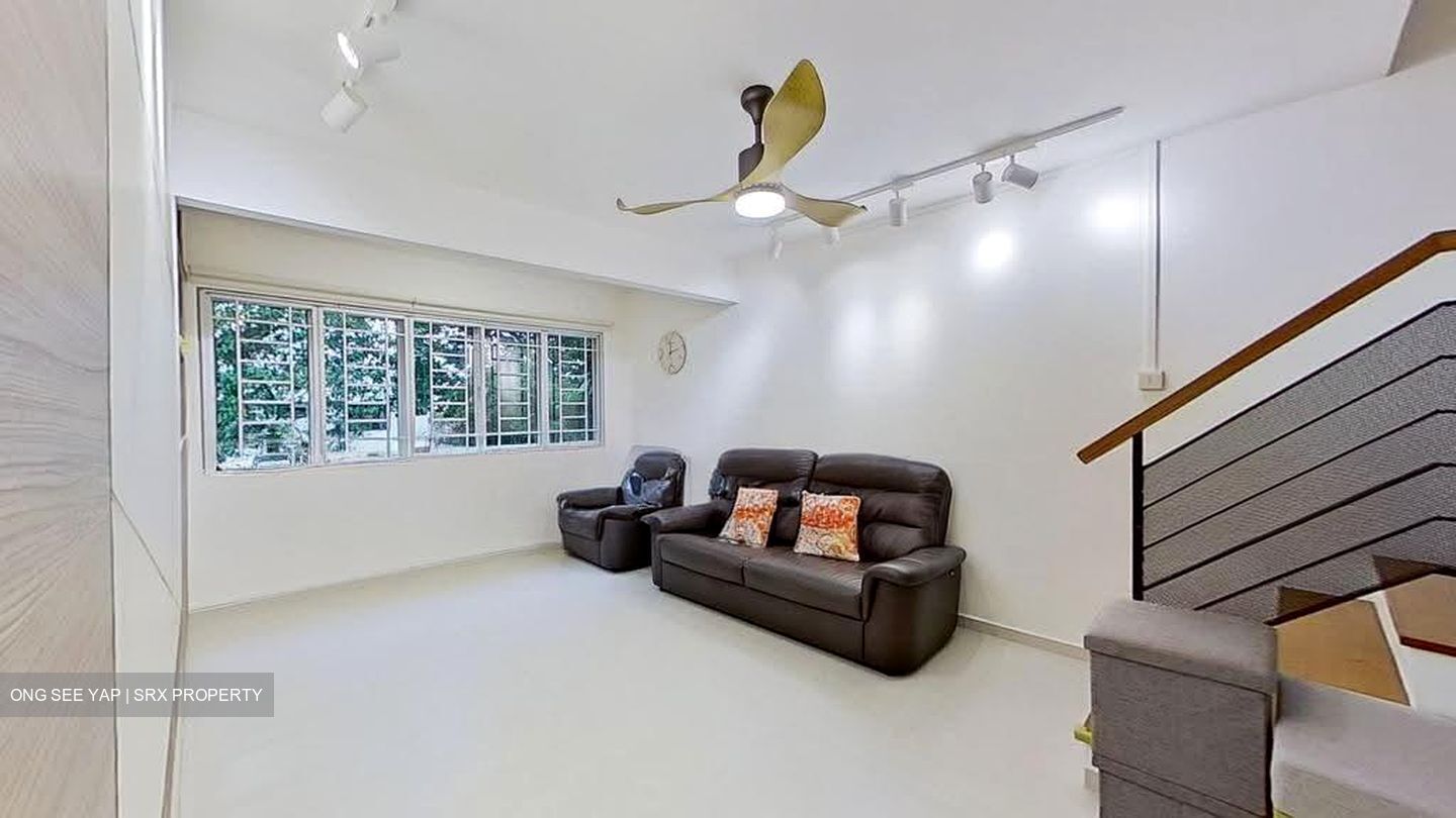 Blk 853 Hougang Central (Hougang), HDB Executive #625333861